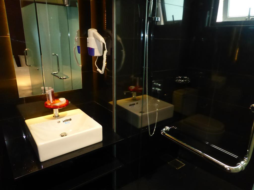 เมลาเง โฮเต็ล บูกิต บินตัง Hotel กัวลาลัมเปอร์ ภายนอก รูปภาพ